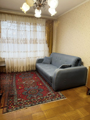 Продам трехкомнатную (3-комн.) квартиру, Кировоградская ул, 28к3, Москва г