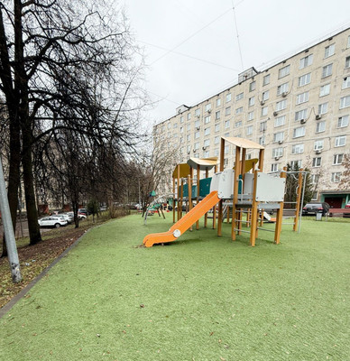 Продам трехкомнатную (3-комн.) квартиру, Кировоградская ул, 28к3, Москва г