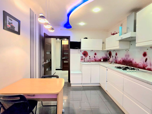 Продам двухкомнатную (2-комн.) квартиру, Центральная ул, 9, Сынково с