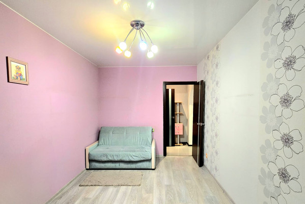 Продам двухкомнатную (2-комн.) квартиру, Центральная ул, 9, Сынково с