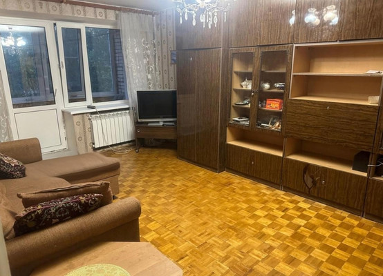 Продам двухкомнатную (2-комн.) квартиру, Андропова ул, 67, Ступино г