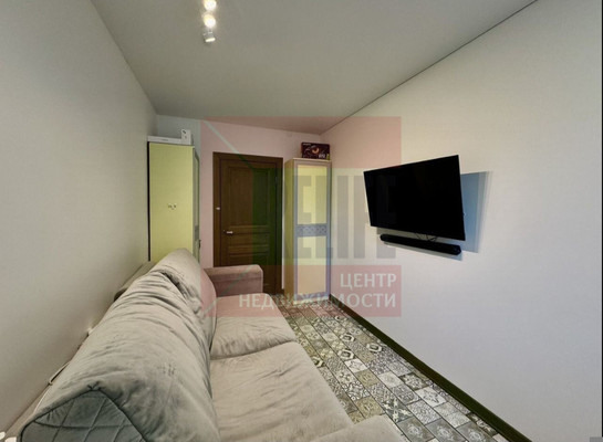 Продам двухкомнатную (2-комн.) квартиру, Озерная ул, 18, Калининград г