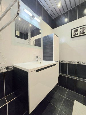 Продам двухкомнатную (2-комн.) квартиру, Центральная ул, 9, Сынково с