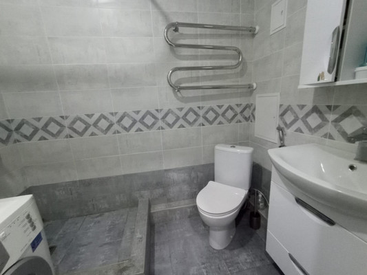 Продам однокомнатную (1-комн.) квартиру, им. Карякина ул, 5к2, Краснодар г