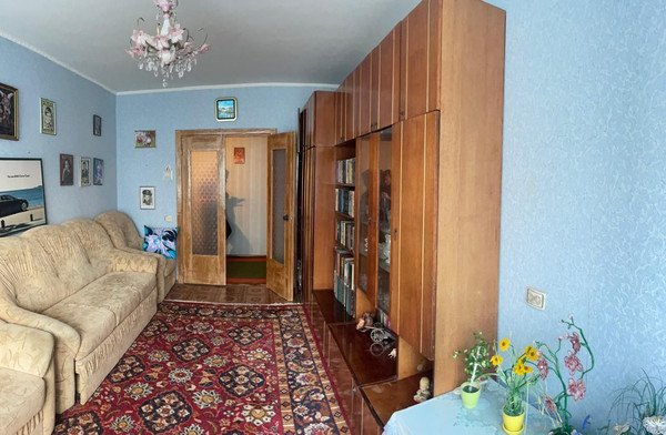 Продам трехкомнатную (3-комн.) квартиру, Марка Донского ул, 8, Симферополь г