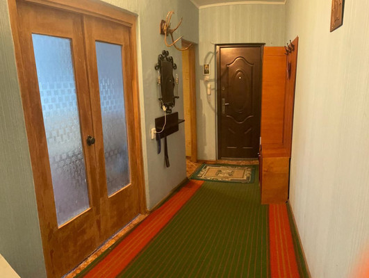 Продам трехкомнатную (3-комн.) квартиру, Марка Донского ул, 8, Симферополь г