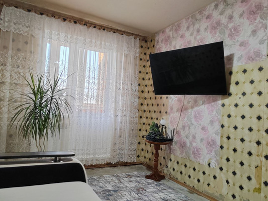 Продам однокомнатную (1-комн.) квартиру, Зари ул, 1, Нижний Тагил г