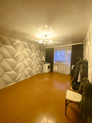 Продам трехкомнатную (3-комн.) квартиру, Орджоникидзе ул, 2, Нижний Тагил г