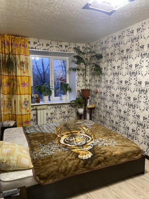 Продам трехкомнатную (3-комн.) квартиру, Орджоникидзе ул, 2, Нижний Тагил г