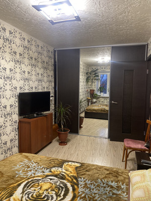 Продам трехкомнатную (3-комн.) квартиру, Орджоникидзе ул, 2, Нижний Тагил г