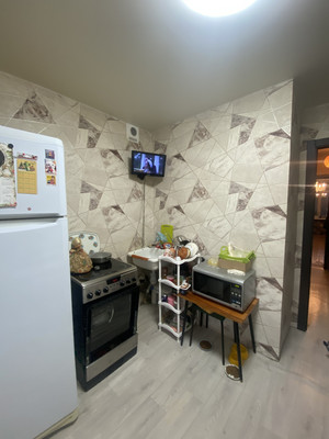 Продам трехкомнатную (3-комн.) квартиру, Орджоникидзе ул, 2, Нижний Тагил г