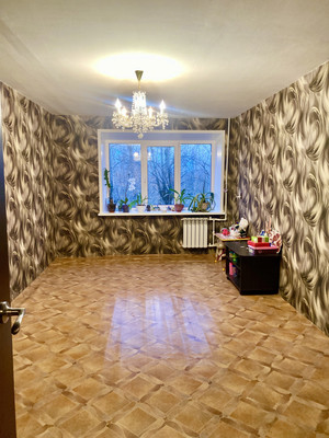 Продам трехкомнатную (3-комн.) квартиру, Орджоникидзе ул, 2, Нижний Тагил г