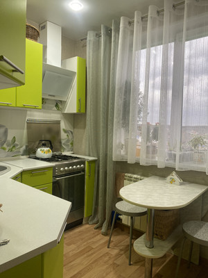 Продам двухкомнатную (2-комн.) квартиру, Ильича ул, 76, Нижний Тагил г