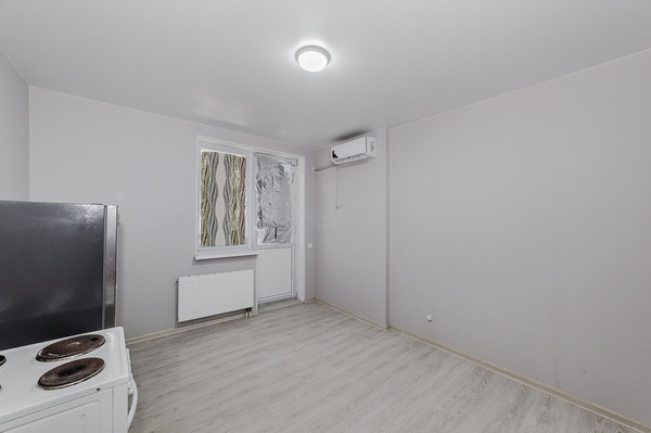 Продам трехкомнатную (3-комн.) квартиру, Западный Обход ул, 65к1, Краснодар г