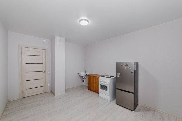 Продам трехкомнатную (3-комн.) квартиру, Западный Обход ул, 65к1, Краснодар г