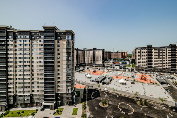 Продам трехкомнатную (3-комн.) квартиру, Западный Обход ул, 65к1, Краснодар г