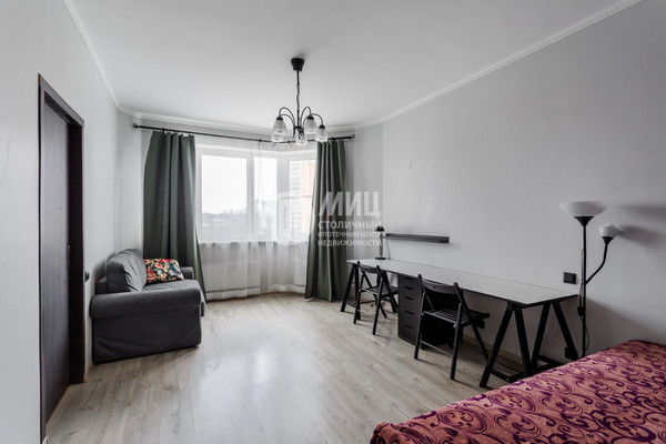 Продам однокомнатную (1-комн.) квартиру, Зеленые аллеи б-р, 4, Видное г