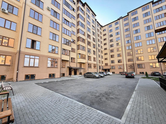 Продам трехкомнатную (3-комн.) квартиру, Шарданова ул, 50к2, Нальчик г