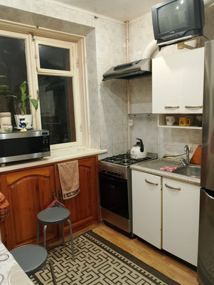 Продам трехкомнатную (3-комн.) квартиру, Казахская ул, 105А, Ростов-на-Дону г