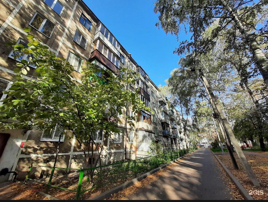 Продам двухкомнатную (2-комн.) квартиру, Шамиля Усманова ул, 25, Казань г