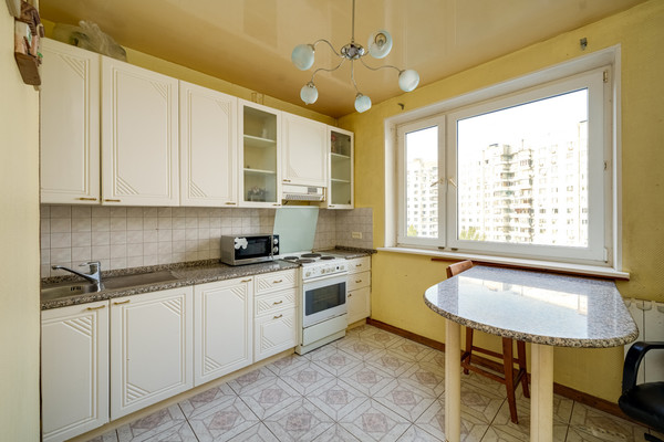 Продам трехкомнатную (3-комн.) квартиру, Крылатские Холмы ул, 39к2, Москва г