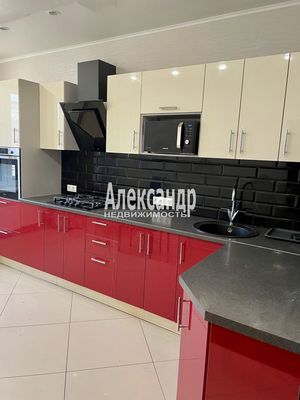 Продам двухкомнатную (2-комн.) квартиру, Береговая ул, 28к4, Колпино г