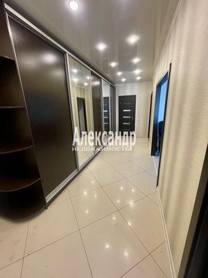 Продам двухкомнатную (2-комн.) квартиру, Береговая ул, 28к4, Колпино г