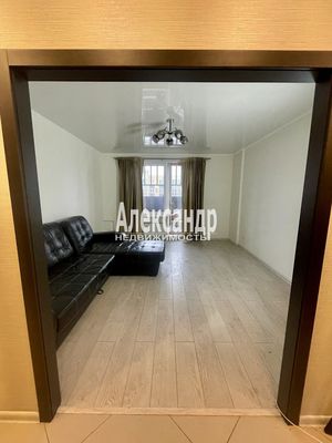 Продам двухкомнатную (2-комн.) квартиру, Береговая ул, 28к4, Колпино г