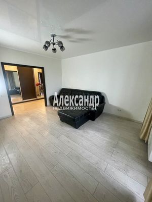 Продам двухкомнатную (2-комн.) квартиру, Береговая ул, 28к4, Колпино г