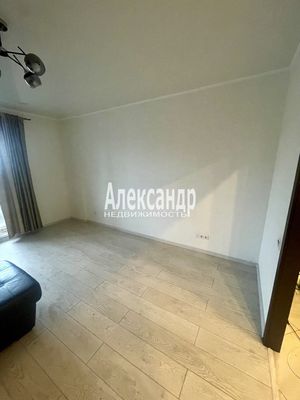 Продам двухкомнатную (2-комн.) квартиру, Береговая ул, 28к4, Колпино г