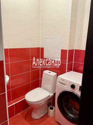 Продам двухкомнатную (2-комн.) квартиру, Береговая ул, 28к4, Колпино г