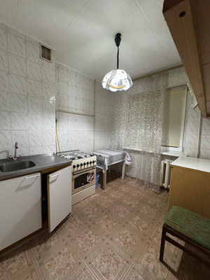 Продам двухкомнатную (2-комн.) квартиру, Ковыльная ул, 80, Симферополь г