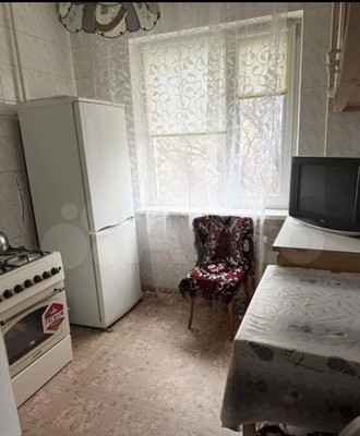 Продам двухкомнатную (2-комн.) квартиру, Ковыльная ул, 80, Симферополь г