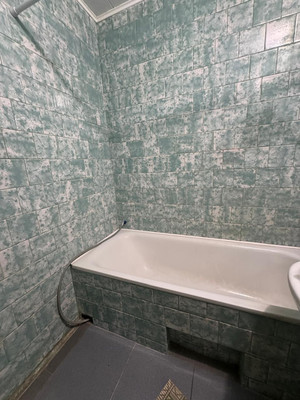 Продам двухкомнатную (2-комн.) квартиру, Ковыльная ул, 80, Симферополь г