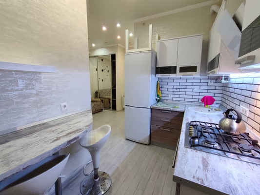 Продам двухкомнатную (2-комн.) квартиру, Загородная (Центральный р-н) ул, 5/4, Сочи г