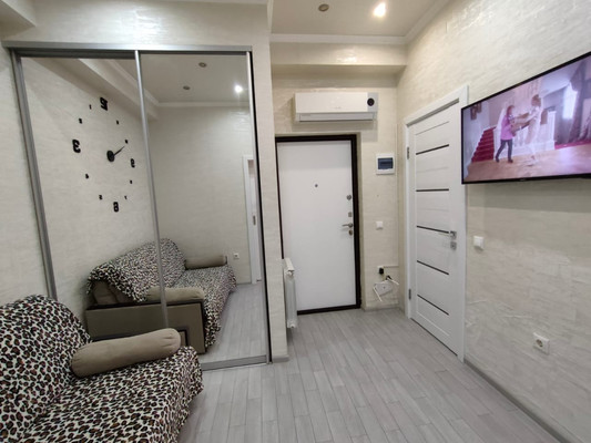 Продам двухкомнатную (2-комн.) квартиру, Загородная (Центральный р-н) ул, 5/4, Сочи г