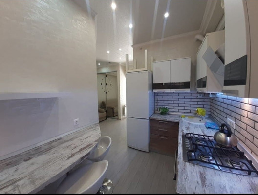 Продам двухкомнатную (2-комн.) квартиру, Загородная (Центральный р-н) ул, 5/4, Сочи г