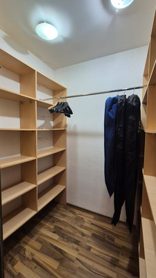 Продам трехкомнатную (3-комн.) квартиру, Деловая ул, 24, Нижний Новгород г