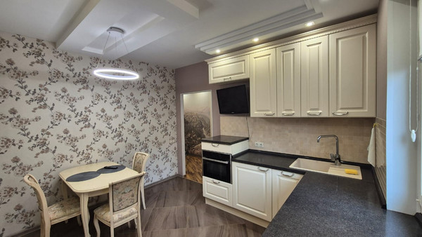 Продам трехкомнатную (3-комн.) квартиру, Деловая ул, 24, Нижний Новгород г