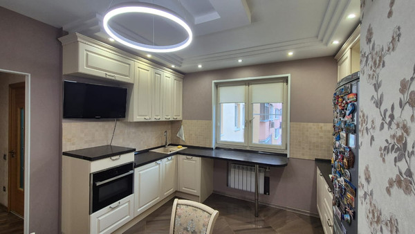 Продам трехкомнатную (3-комн.) квартиру, Деловая ул, 24, Нижний Новгород г