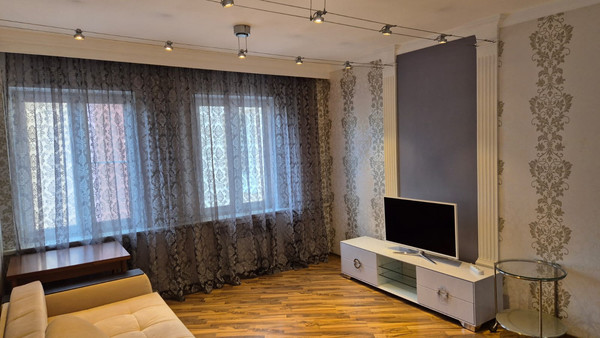 Продам трехкомнатную (3-комн.) квартиру, Деловая ул, 24, Нижний Новгород г