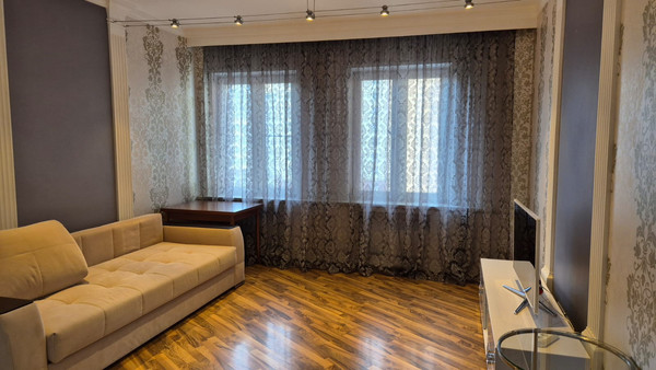 Продам трехкомнатную (3-комн.) квартиру, Деловая ул, 24, Нижний Новгород г