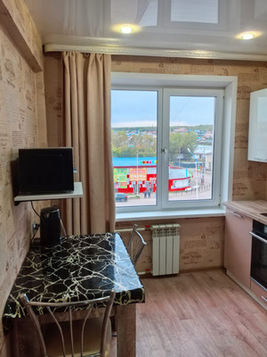 Продам однокомнатную (1-комн.) квартиру, Декабрьских Событий ул, 1, Черемхово г