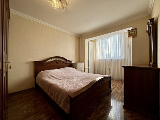 Продам двухкомнатную (2-комн.) квартиру, 2-й Таманской Дивизии ул, 31к1, Вольный Аул кп