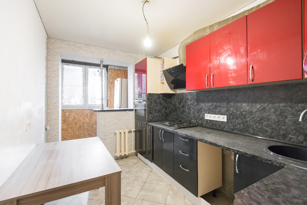 Продам двухкомнатную (2-комн.) квартиру, 2-й Пятилетки ул, 6, Ростов-на-Дону г