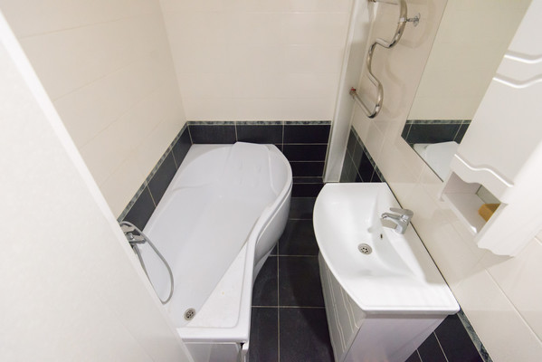 Продам двухкомнатную (2-комн.) квартиру, 2-й Пятилетки ул, 6, Ростов-на-Дону г