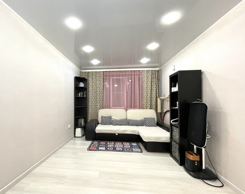 Продам трехкомнатную (3-комн.) квартиру, Морская ул, 80, Волгодонск г