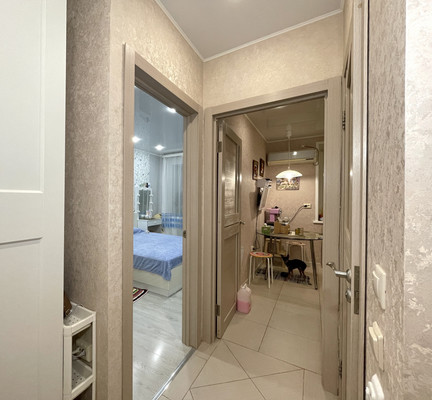 Продам трехкомнатную (3-комн.) квартиру, Морская ул, 80, Волгодонск г