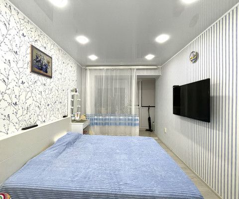 Продам трехкомнатную (3-комн.) квартиру, Морская ул, 80, Волгодонск г