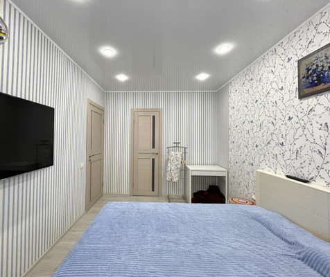 Продам трехкомнатную (3-комн.) квартиру, Морская ул, 80, Волгодонск г